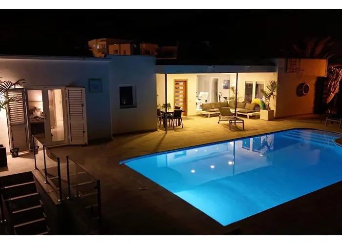 Infinity Exclusive Villa Tias